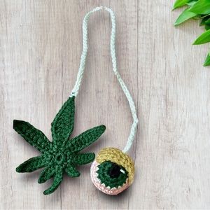 Crochet rear view mirror hanger